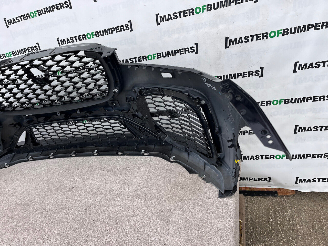 Jaguar F Pace Svr Hse Lift Suv 2021-2024 Front Bumper 6 Pdc Genuine [p386]