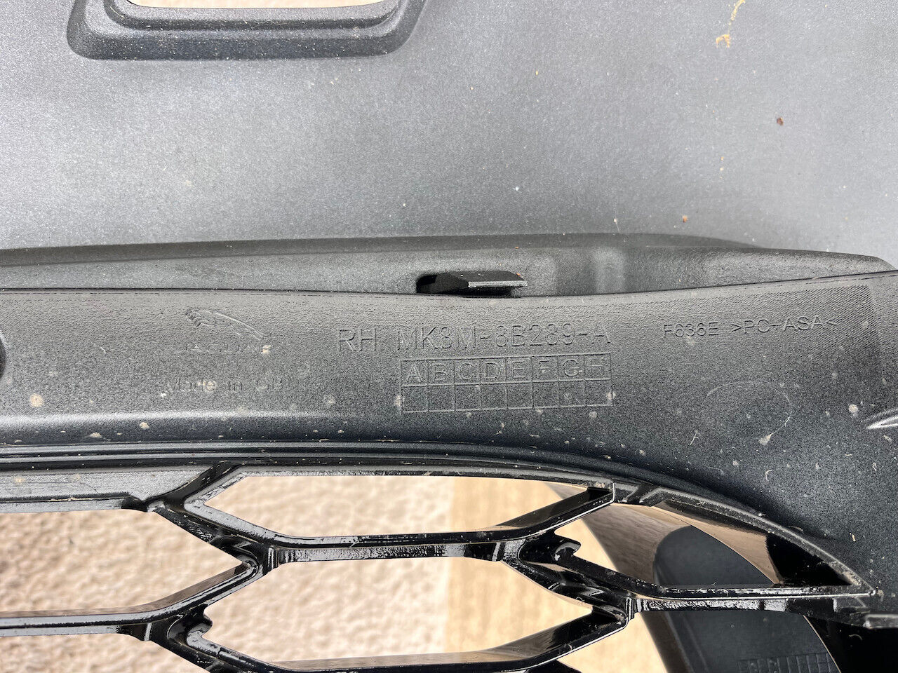 Jaguar F Pace Svr Hse Lift Suv 2021-2024 Front Bumper 6 Pdc Genuine [p386]