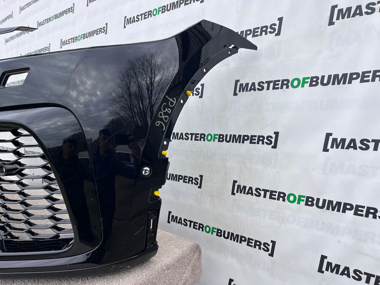 Jaguar F Pace Svr Hse Lift Suv 2021-2024 Front Bumper 6 Pdc Genuine [p386]