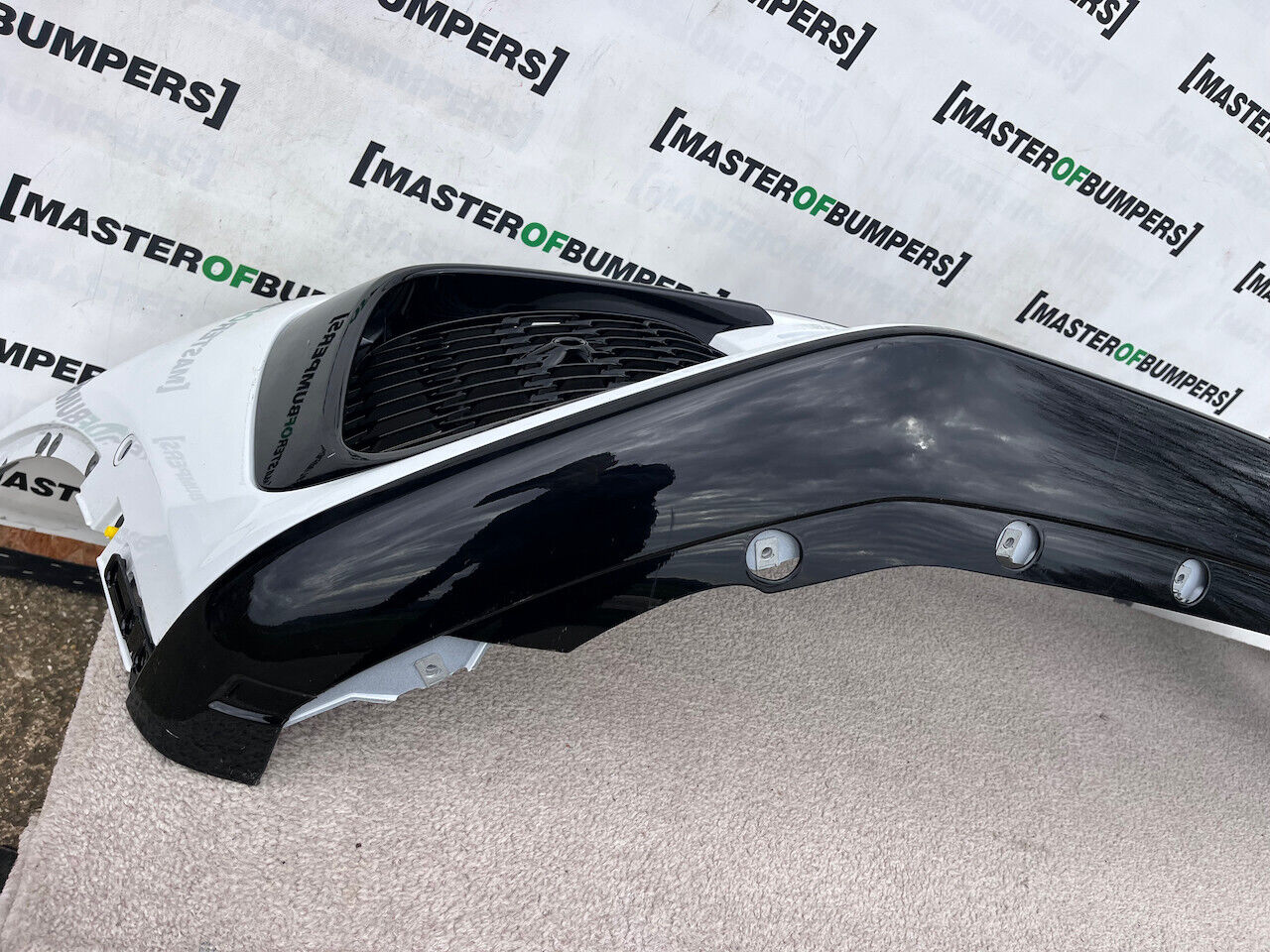 Jaguar F Pace Svr Hse Lift Suv 2021-2024 Front Bumper 6 Pdc Genuine [p385]