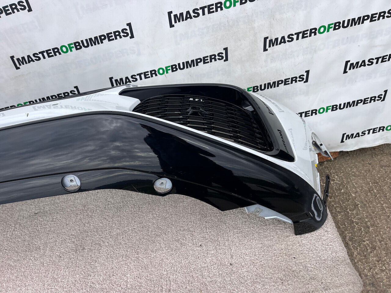 Jaguar F Pace Svr Hse Lift Suv 2021-2024 Front Bumper 6 Pdc Genuine [p385]