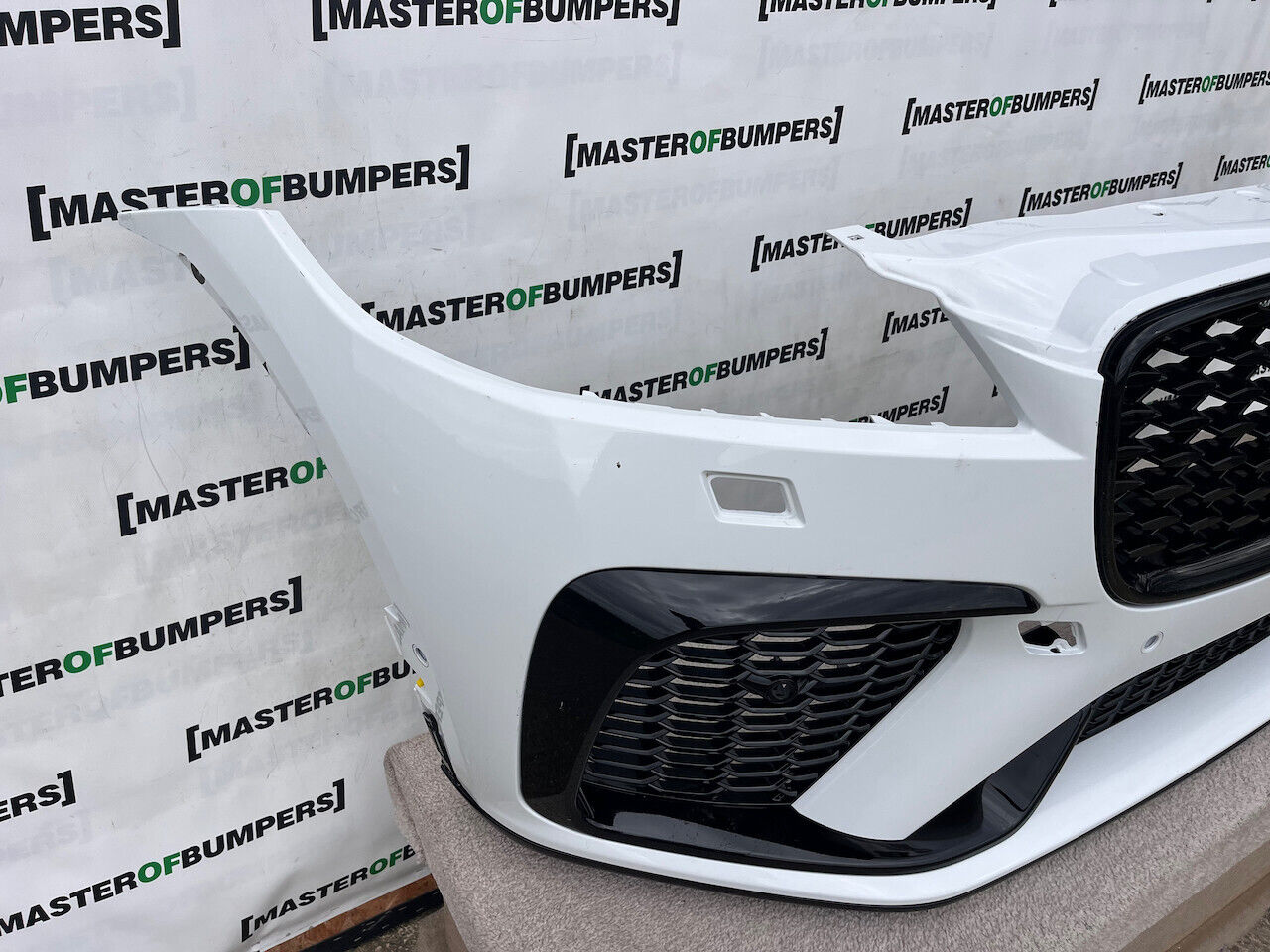 Jaguar F Pace Svr Hse Lift Suv 2021-2024 Front Bumper 6 Pdc Genuine [p385]