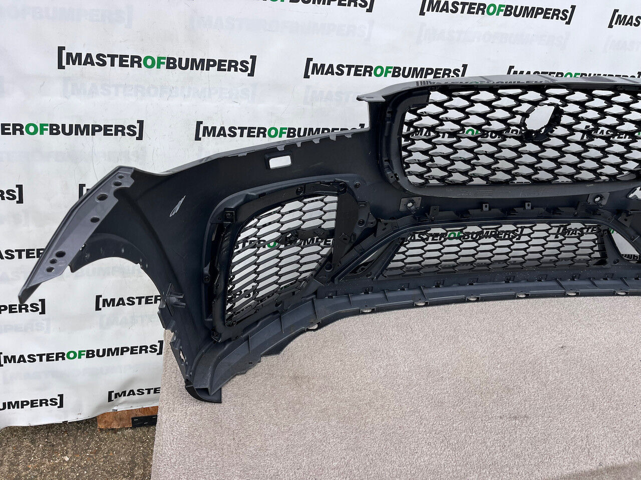 Jaguar F Pace Svr Hse Lift Suv 2021-2024 Front Bumper 6 Pdc Genuine [p387]