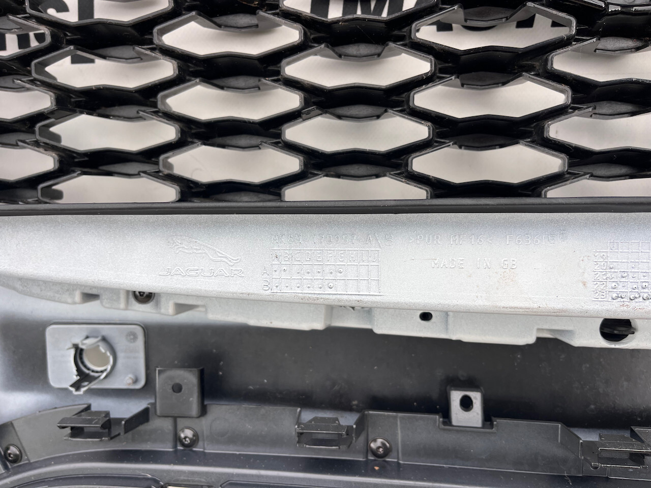 Jaguar F Pace Svr Hse Lift Suv 2021-2024 Front Bumper 6 Pdc Genuine [p402]