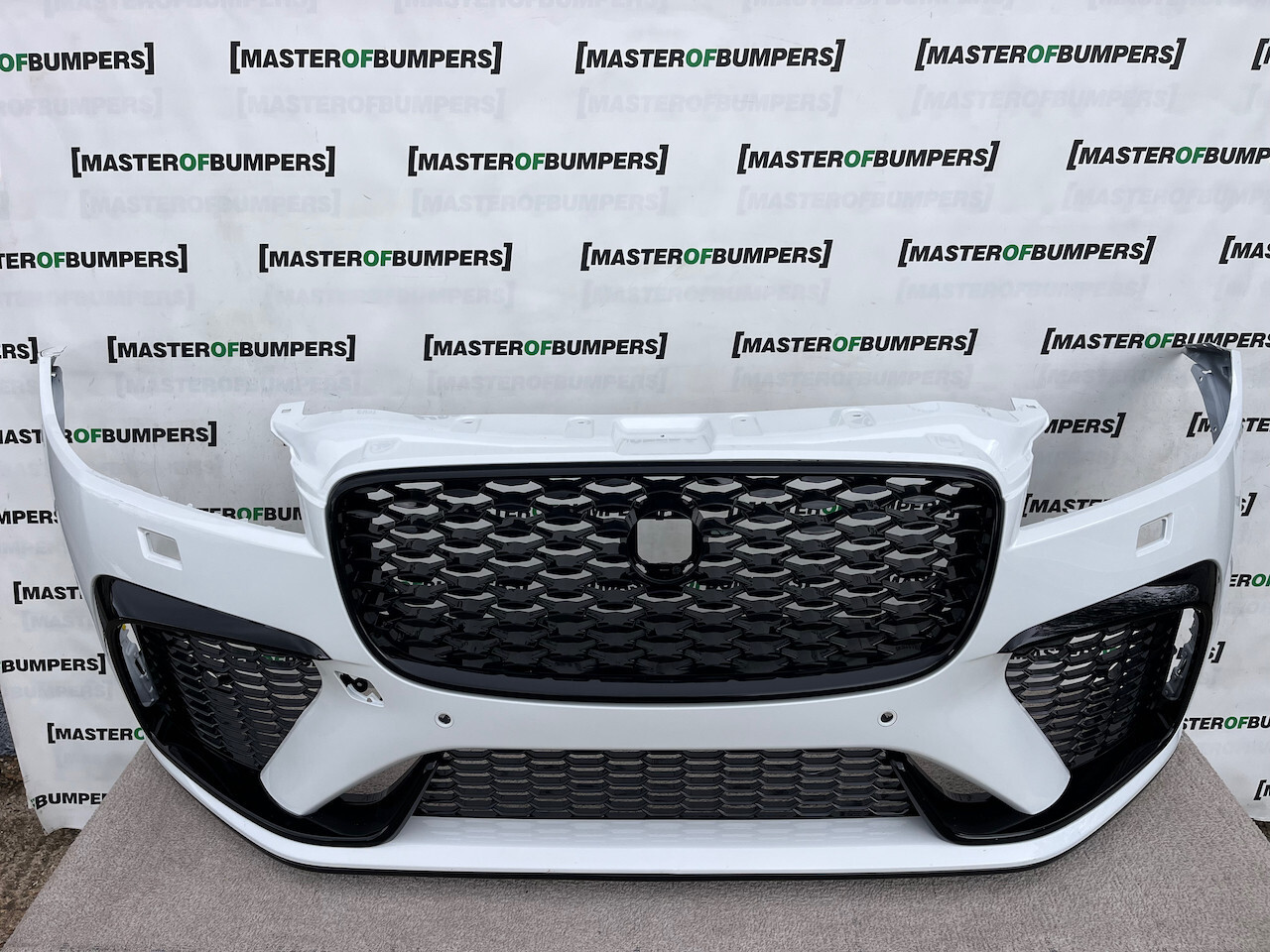 Jaguar F Pace Svr Hse Lift Suv 2021-2024 Front Bumper 6 Pdc Genuine [p402]