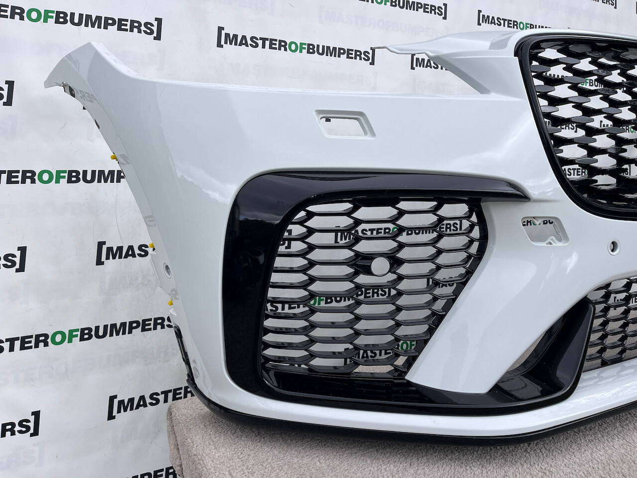 Jaguar F Pace Svr Hse Lift Suv 2021-2024 Front Bumper 6 Pdc Genuine [p402]