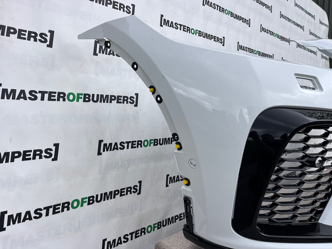 Jaguar F Pace Svr Hse Lift Suv 2021-2024 Front Bumper 6 Pdc Genuine [p402]