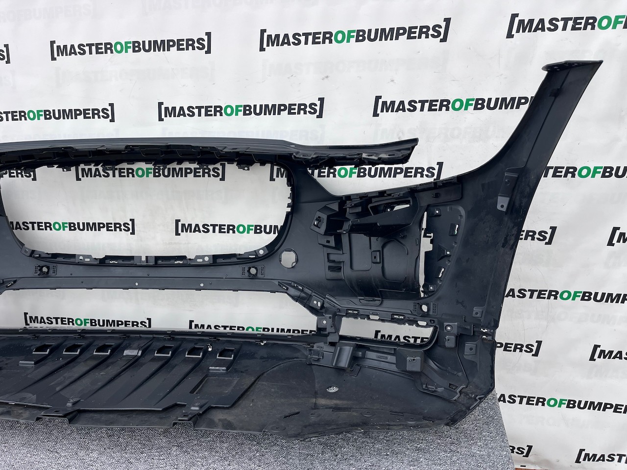 Jaguar I Pace Electric Suv 2018 - 2024 Front Bumper 4 Pdc Genuine [p500]