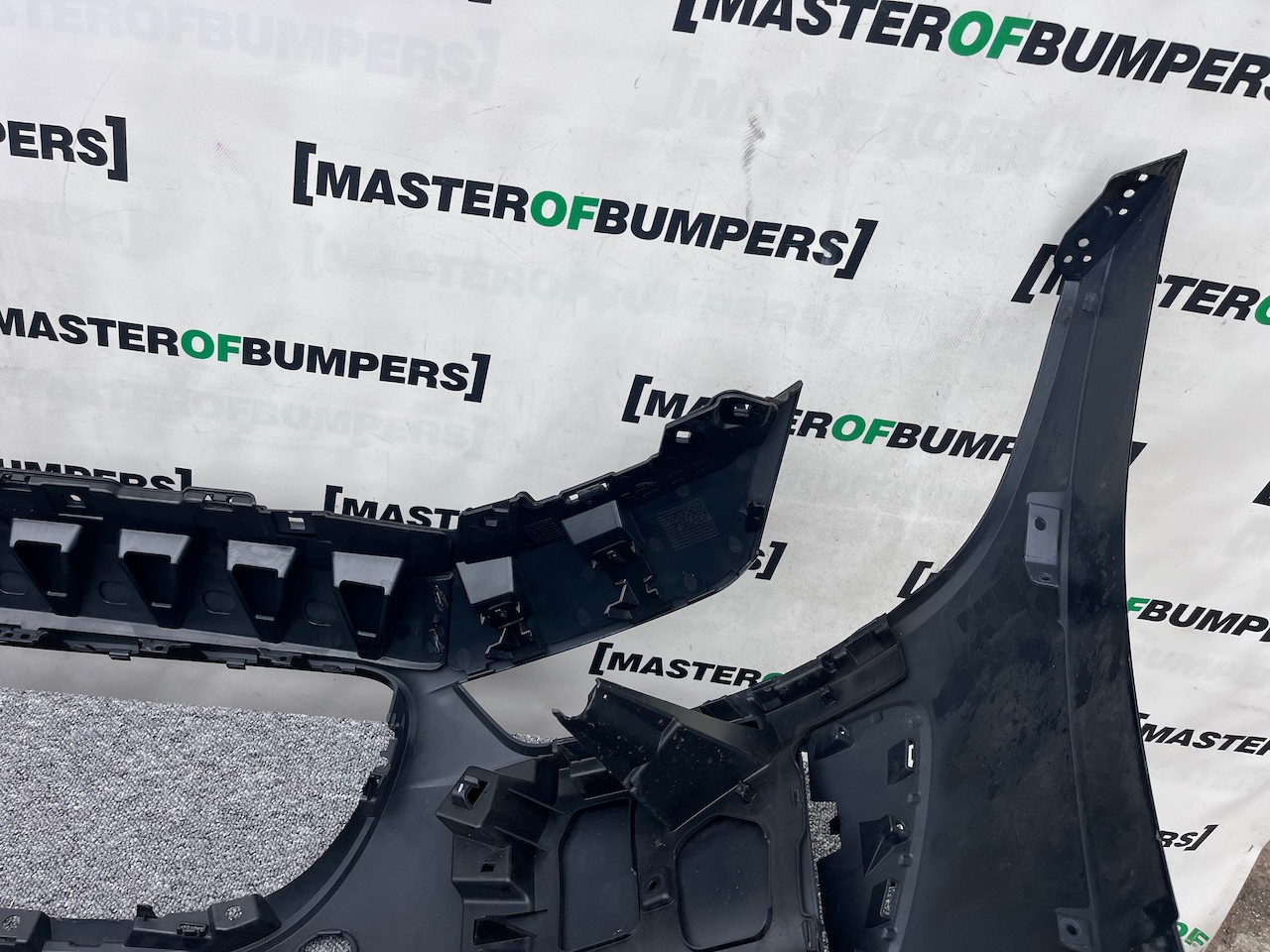 Jaguar I Pace Electric Suv 2018 - 2024 Front Bumper 4 Pdc Genuine [p500]