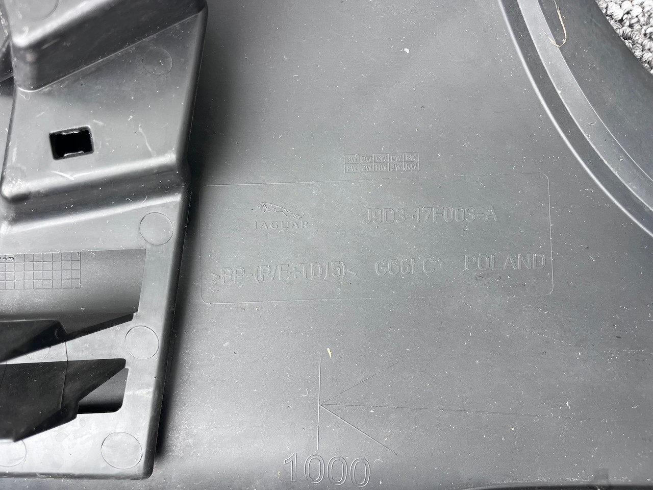 Jaguar I Pace Electric Suv 2018 - 2024 Front Bumper 4 Pdc Genuine [p500]