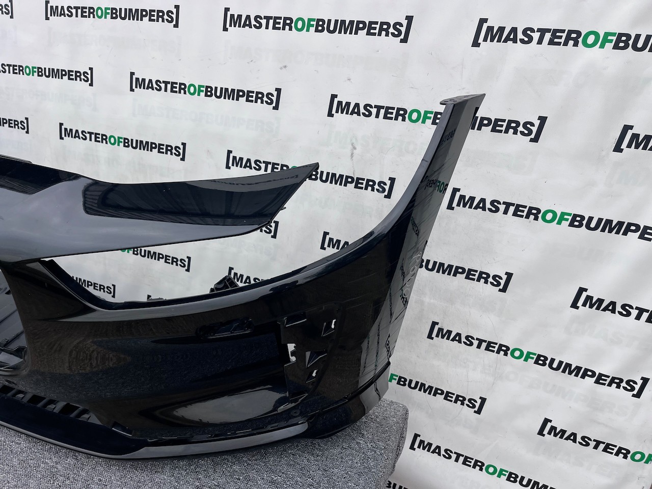 Jaguar I Pace Electric Suv 2018 - 2024 Front Bumper 4 Pdc Genuine [p500]