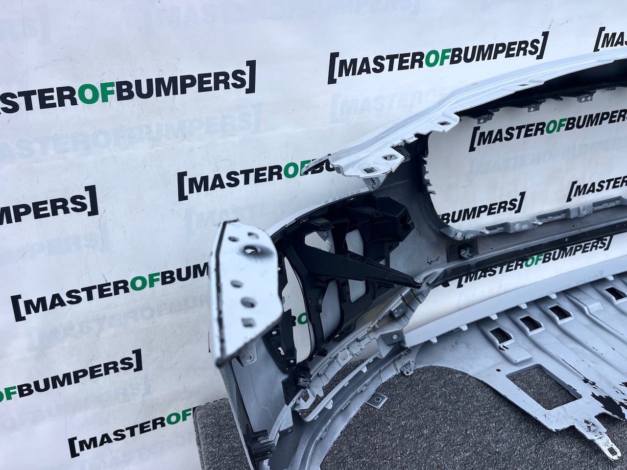 Jaguar I Pace Electric Suv 2018 - 2024 Front Bumper 6 Pdc Genuine [p604]