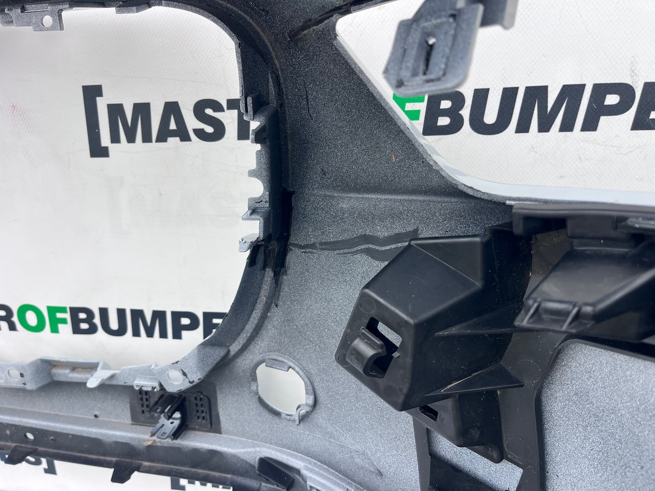 Jaguar I Pace Electric Suv 2018 - 2024 Front Bumper 6 Pdc Genuine [p604]