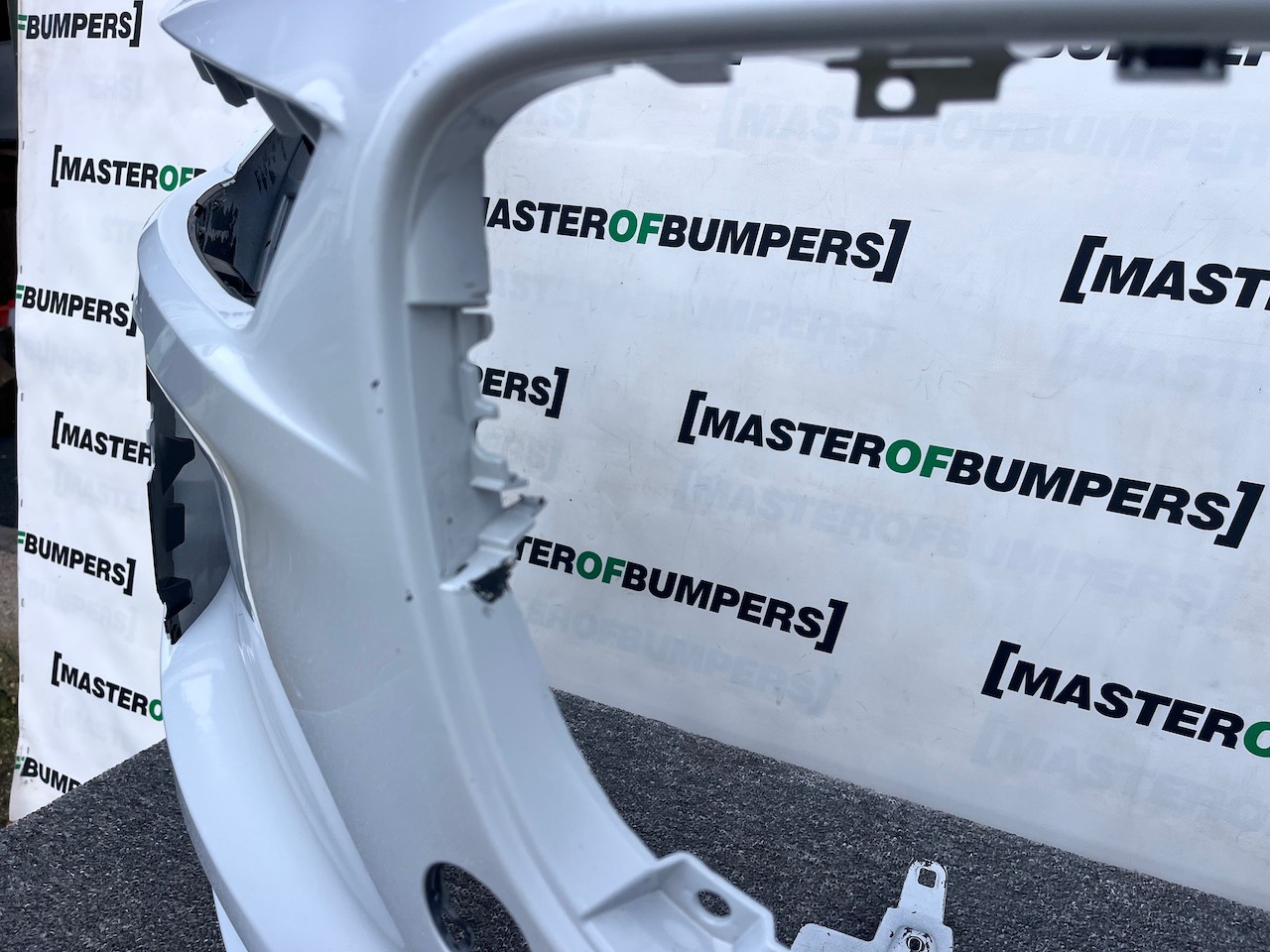 Jaguar I Pace Electric Suv 2018 - 2024 Front Bumper 6 Pdc Genuine [p604]