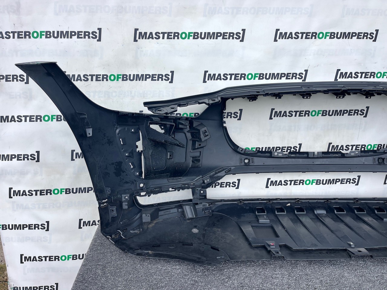 Jaguar I Pace Electric Suv 2018 - 2024 Front Bumper 4 Pdc Genuine [p670]