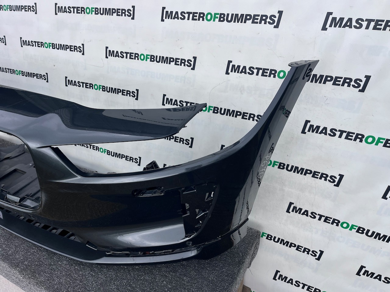Jaguar I Pace Electric Suv 2018 - 2024 Front Bumper 4 Pdc Genuine [p670]
