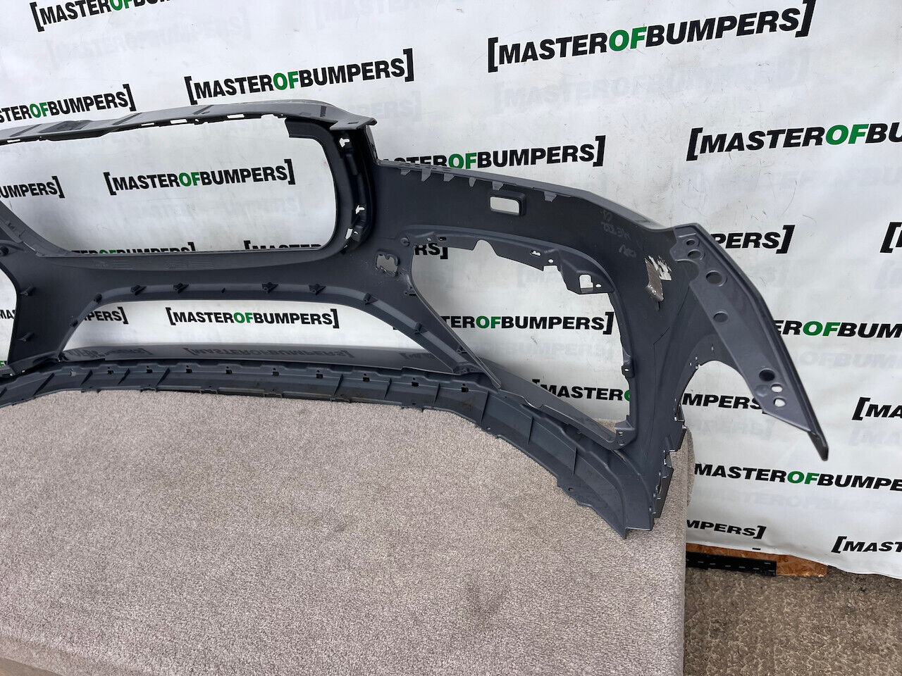 Jaguar F Pace Svr Hse Face Lift 2021-2024 Front Bumper No Pdc Genuine [p144]