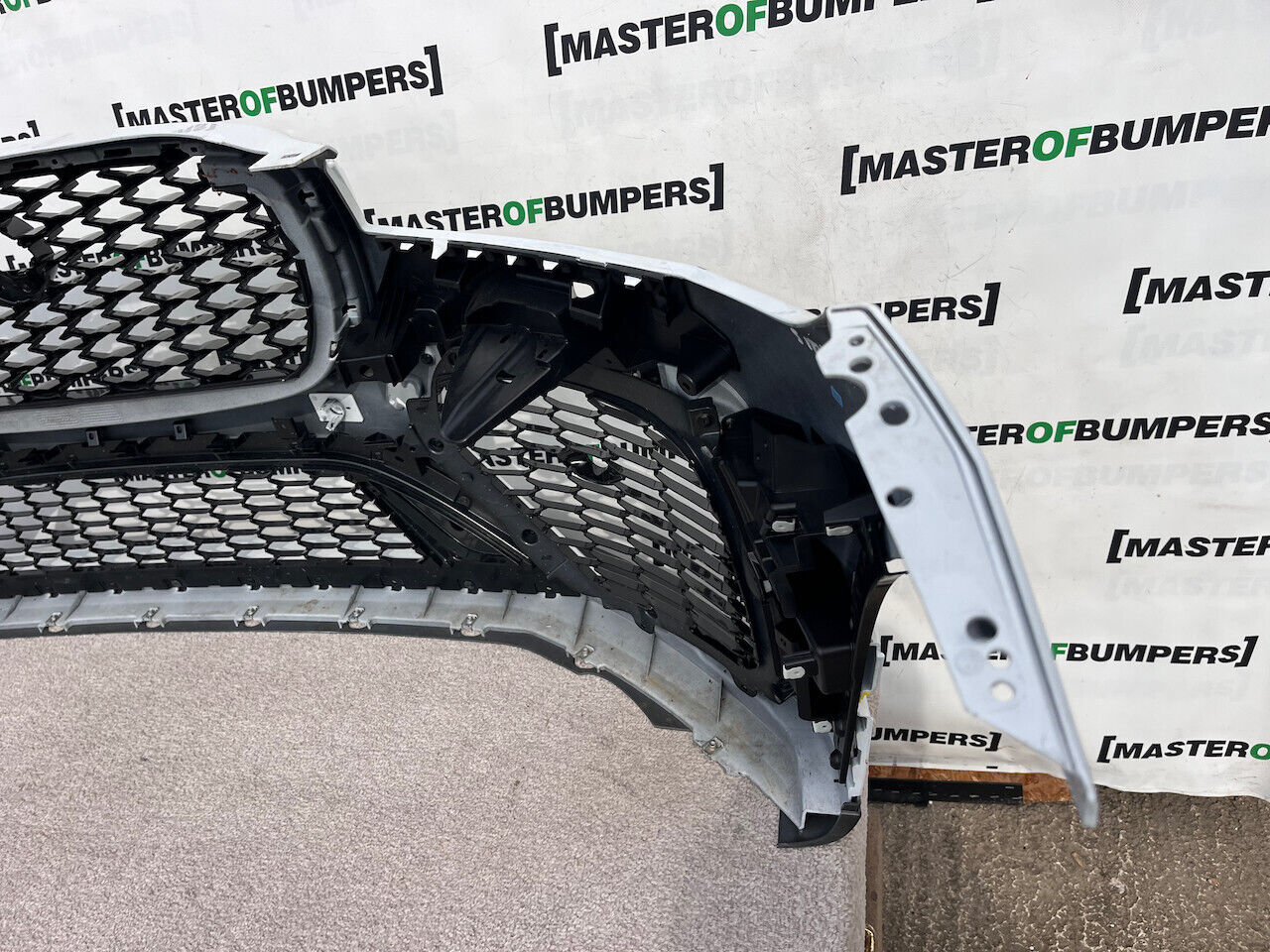 Jaguar F Pace Svr Hse Lift Suv 2021-2024 Front Bumper 6 Pdc Genuine [p400]