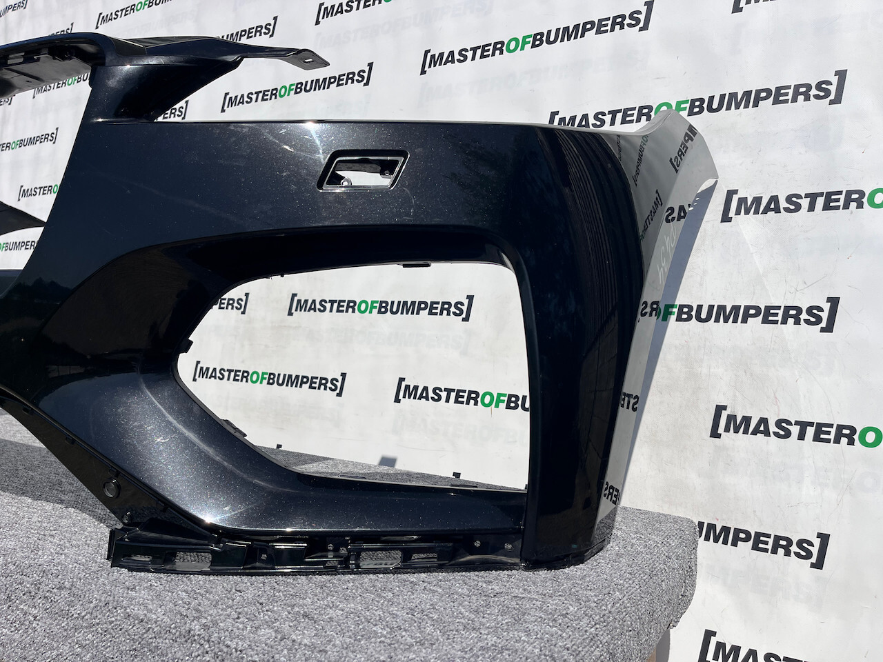 Jaguar F Pace S R Sport Lift 2021-2024 Front Bumper 4 Pdc + Jet Genuine [p434]