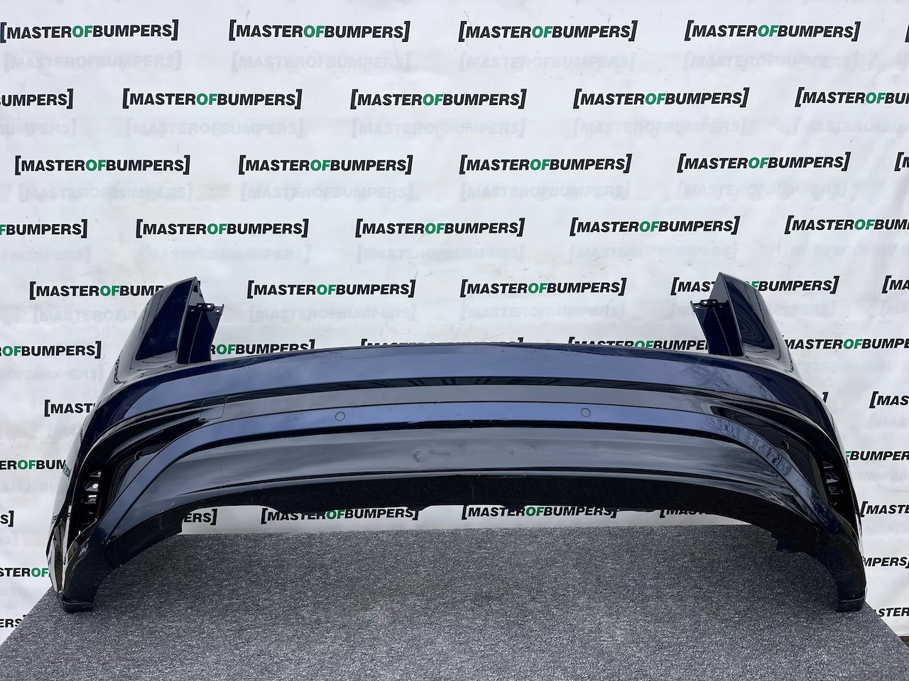 Jaguar F Pace R Dynamic Hse Lift 2021-2024 Rear Bumper 4 Pdc Genuine [p575]