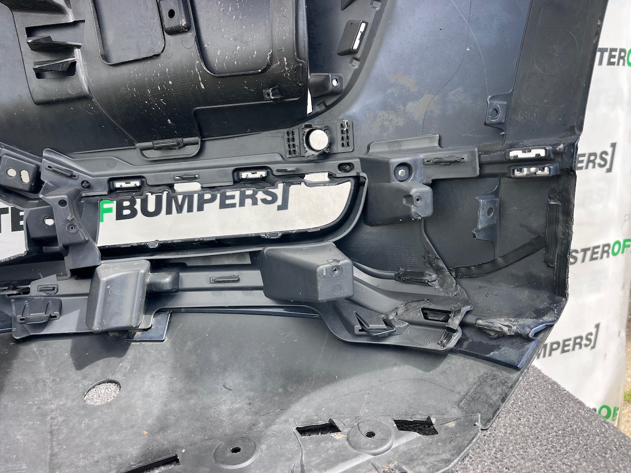 Jaguar I Pace Electric Suv 2018 - 2024 Front Bumper 4 Pdc Genuine [p704]