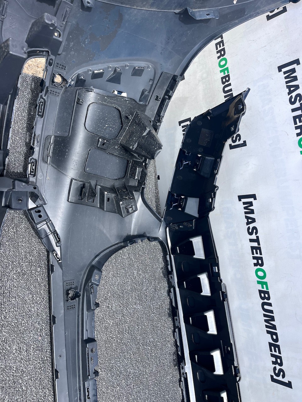 Jaguar I Pace Electric Suv 2018 - 2024 Front Bumper 4 Pdc Genuine [p704]