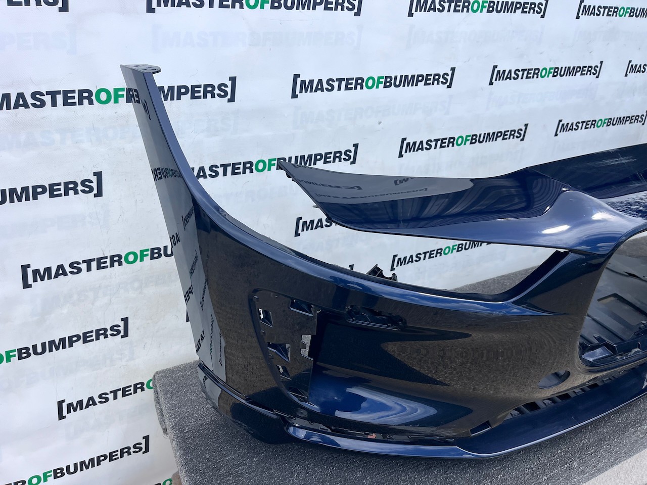 Jaguar I Pace Electric Suv 2018 - 2024 Front Bumper 4 Pdc Genuine [p704]