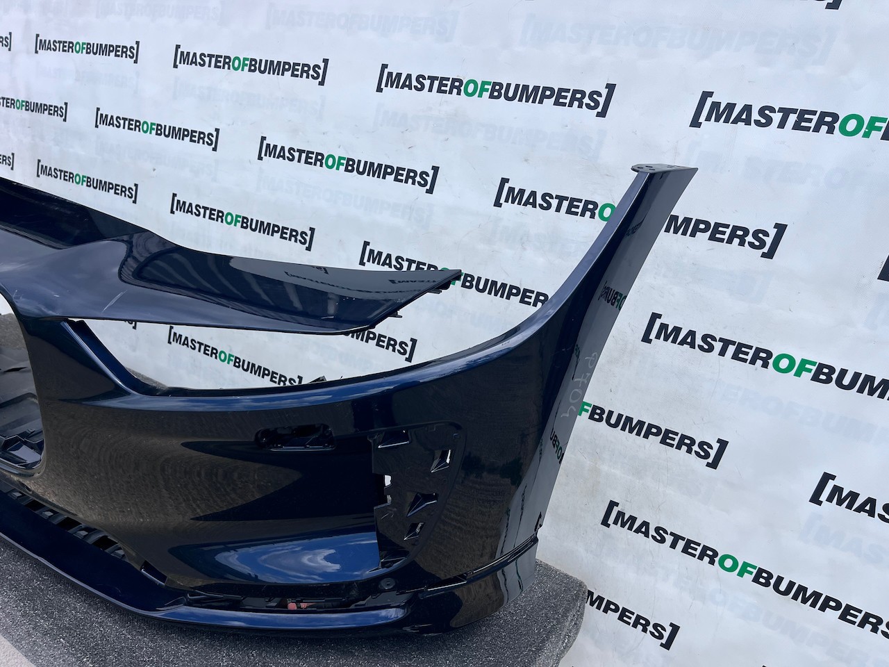 Jaguar I Pace Electric Suv 2018 - 2024 Front Bumper 4 Pdc Genuine [p704]