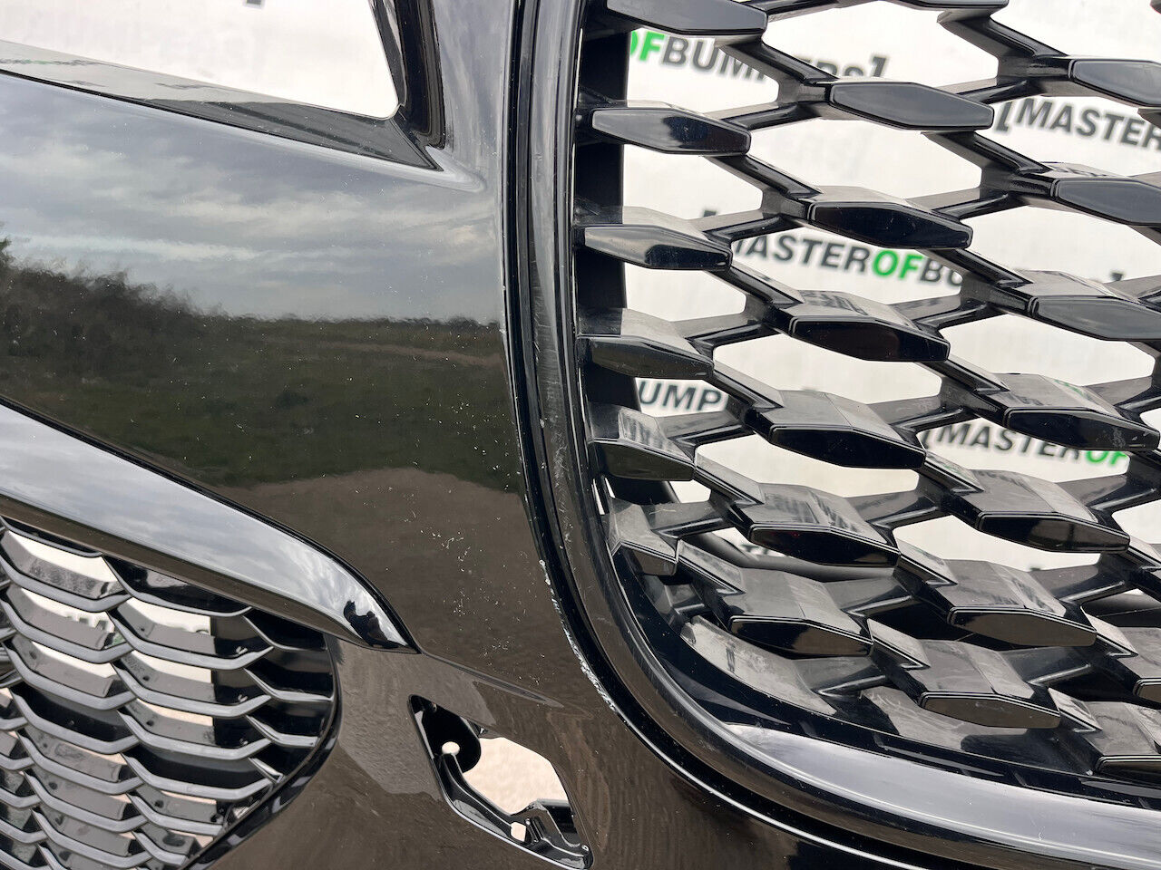 Jaguar F Pace Svr Hse Lift Suv 2021-2024 Front Bumper 6 Pdc Genuine [p388]