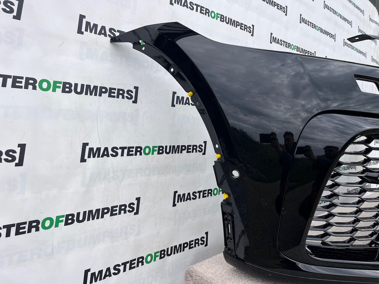 Jaguar F Pace Svr Hse Lift Suv 2021-2024 Front Bumper 6 Pdc Genuine [p388]