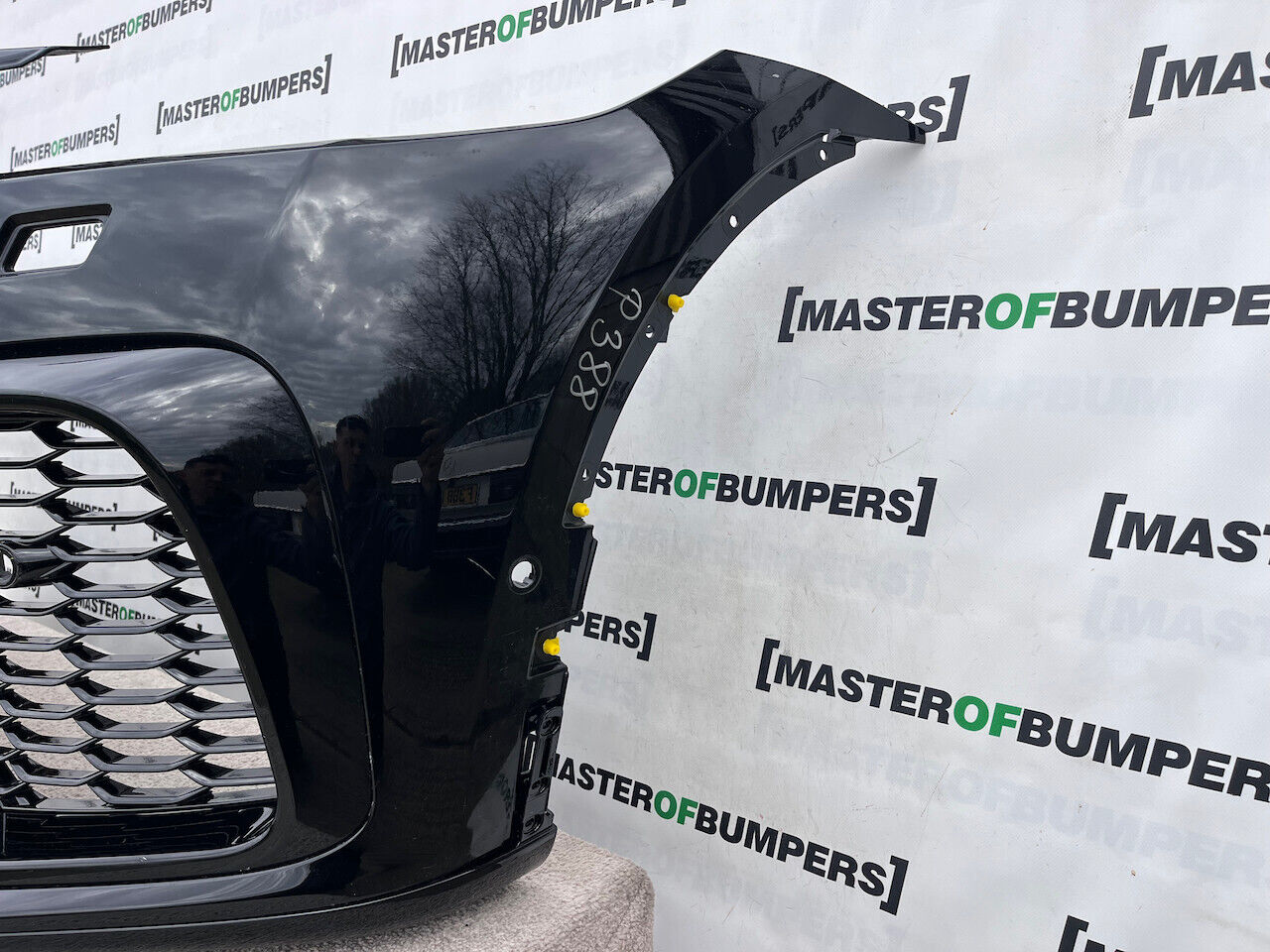 Jaguar F Pace Svr Hse Lift Suv 2021-2024 Front Bumper 6 Pdc Genuine [p388]