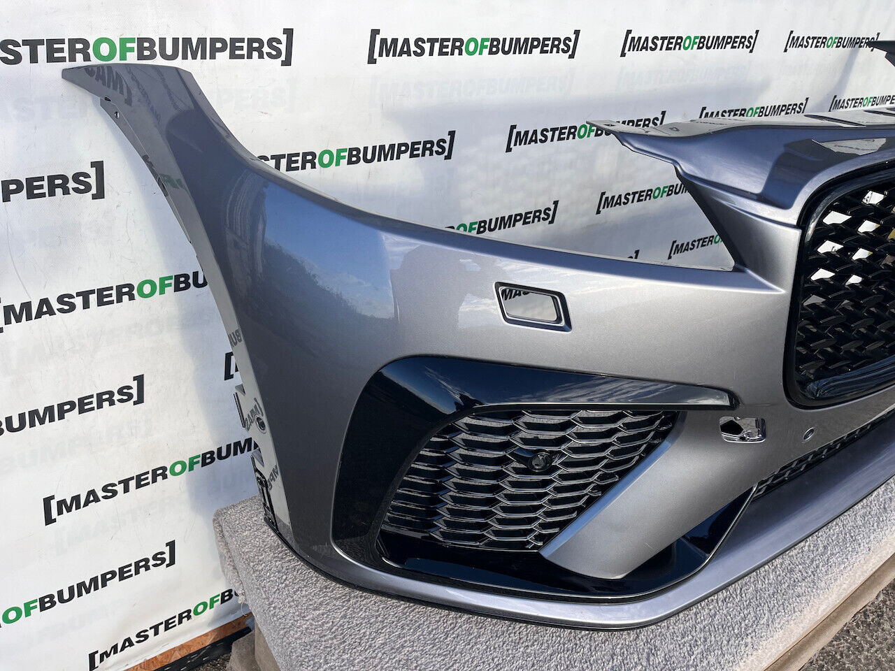 Jaguar F Pace Svr Hse Lift Suv 2021-2024 Front Bumper 6 Pdc Genuine [p395]