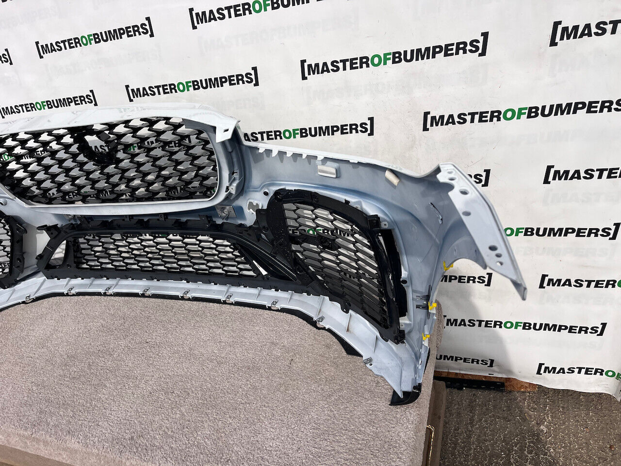 Jaguar F Pace Svr Hse Lift Suv 2021-2024 Front Bumper 6 Pdc Genuine [p401]