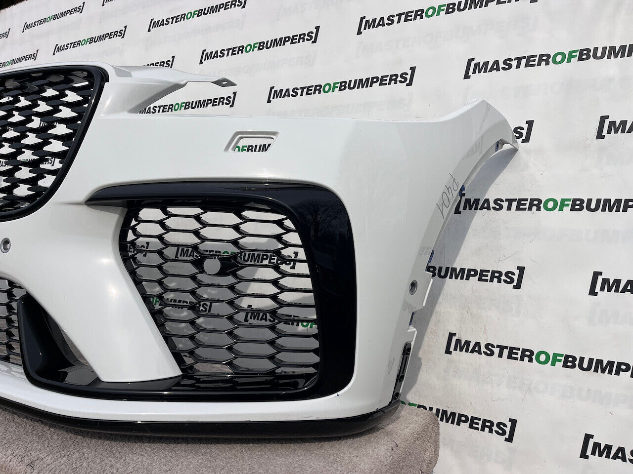 Jaguar F Pace Svr Hse Lift Suv 2021-2024 Front Bumper 6 Pdc Genuine [p401]