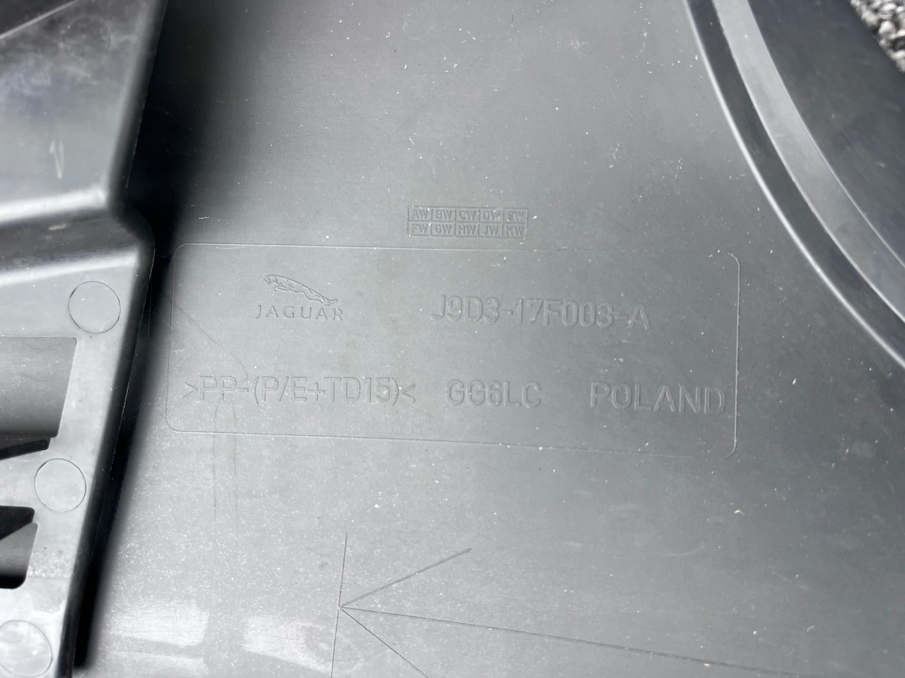 Jaguar I Pace Electric Suv 2018 - 2024 Front Bumper 4 Pdc Genuine [p499]