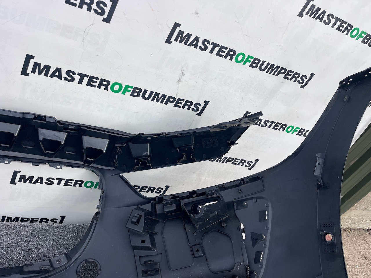 Jaguar I Pace Electric Suv 2018 - 2024 Front Bumper 6 Pdc Genuine [p527]