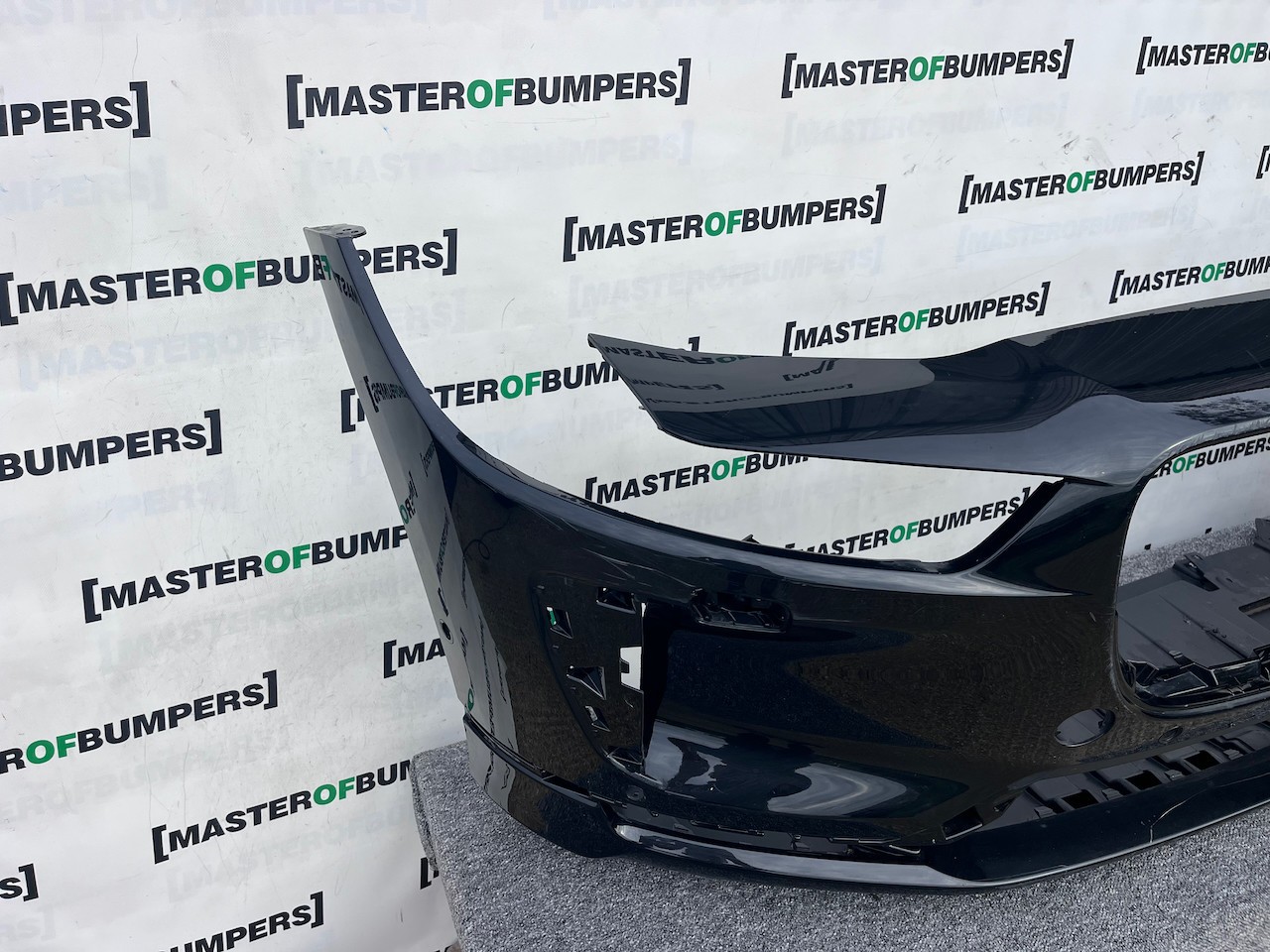 Jaguar I Pace Electric Suv 2018 - 2024 Front Bumper 6 Pdc Genuine [p527]