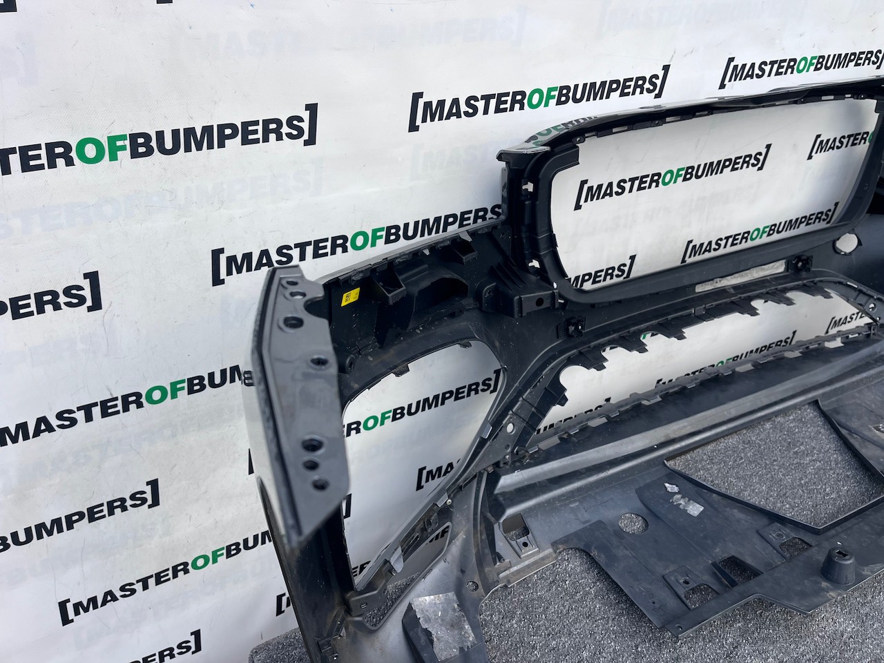 Jaguar F Pace S R Dynamic Lift 2021-2024 Front Bumper 4 Pdc + Jet Genuine [p567]