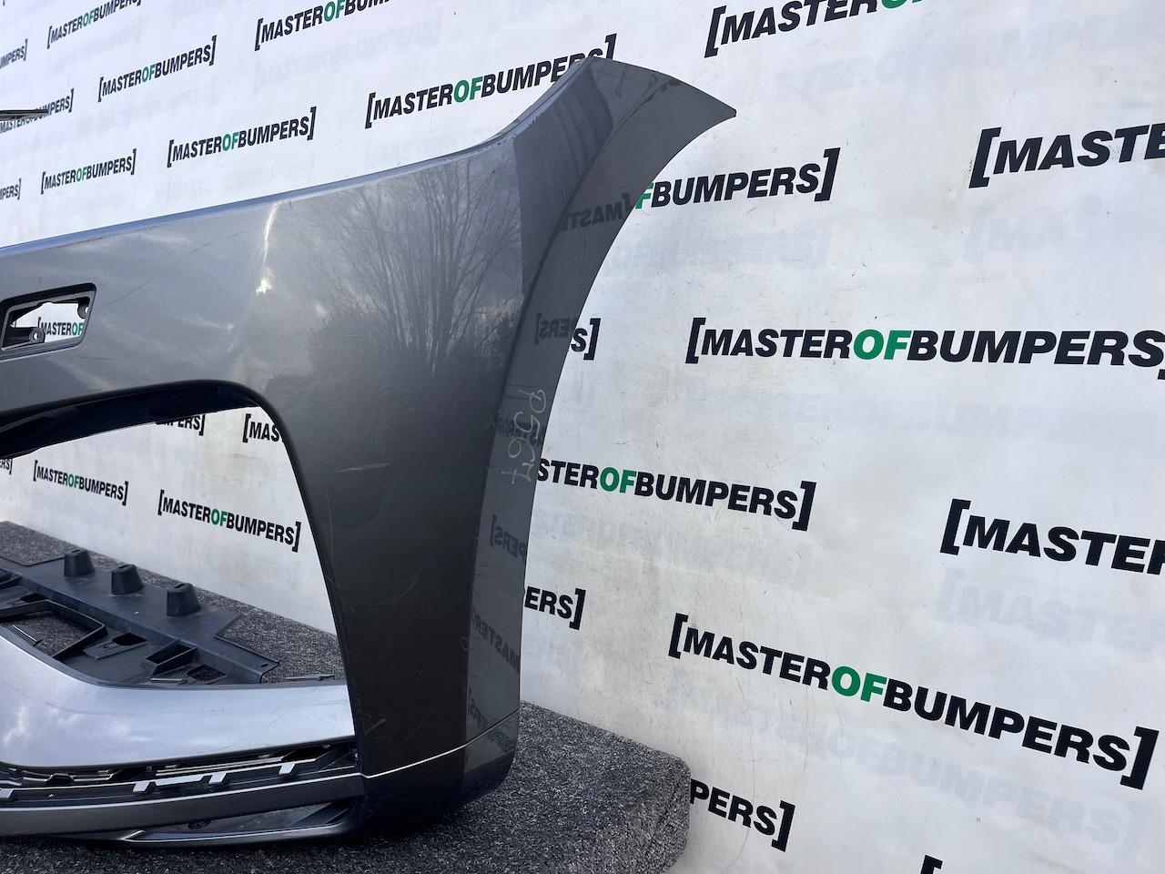 Jaguar F Pace S R Dynamic Lift 2021-2024 Front Bumper 4 Pdc + Jet Genuine [p567]