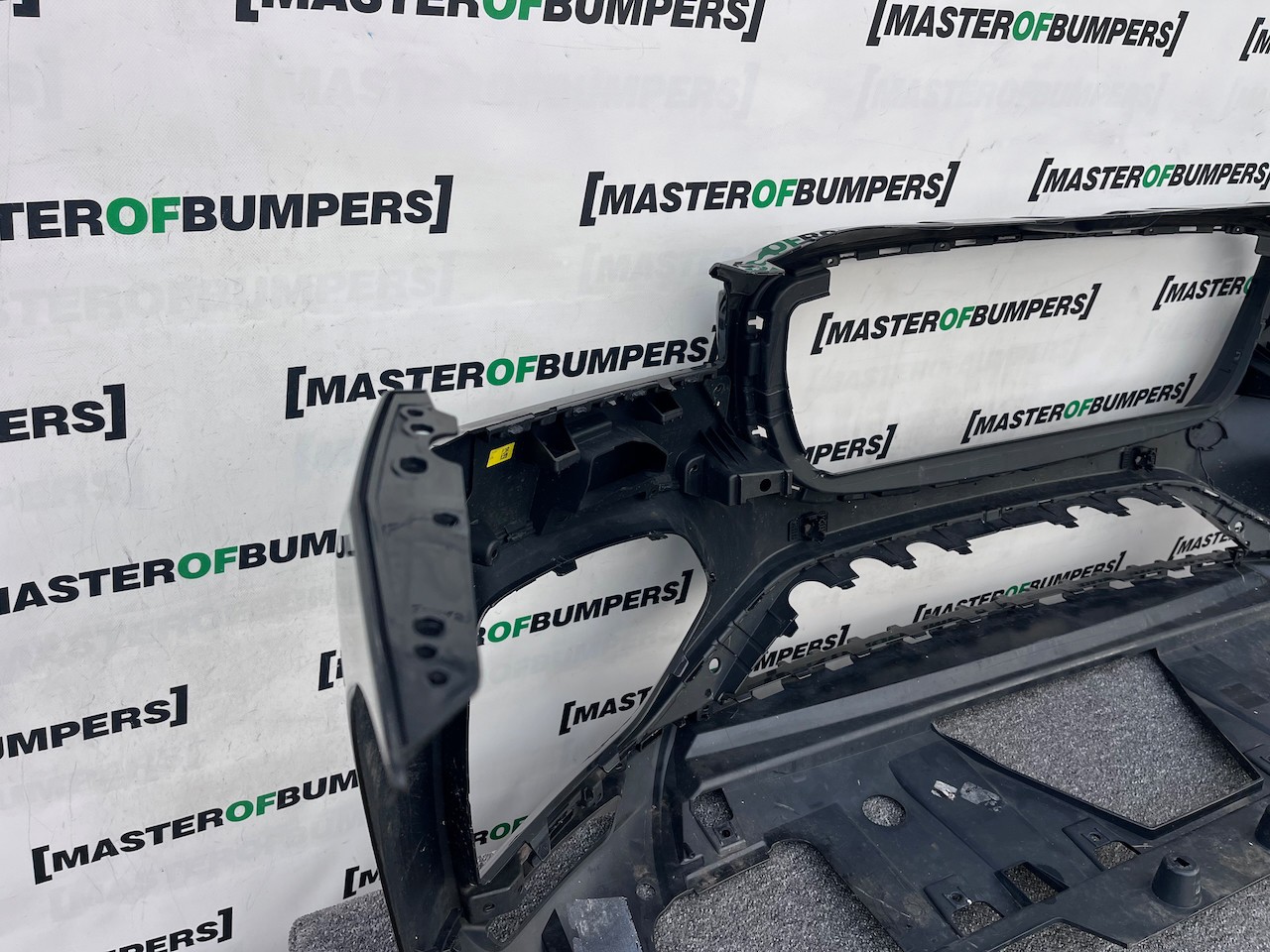 Jaguar F Pace S R Dynamic Lift 2021-2024 Front Bumper 4 Pdc + Jet Genuine [p568]