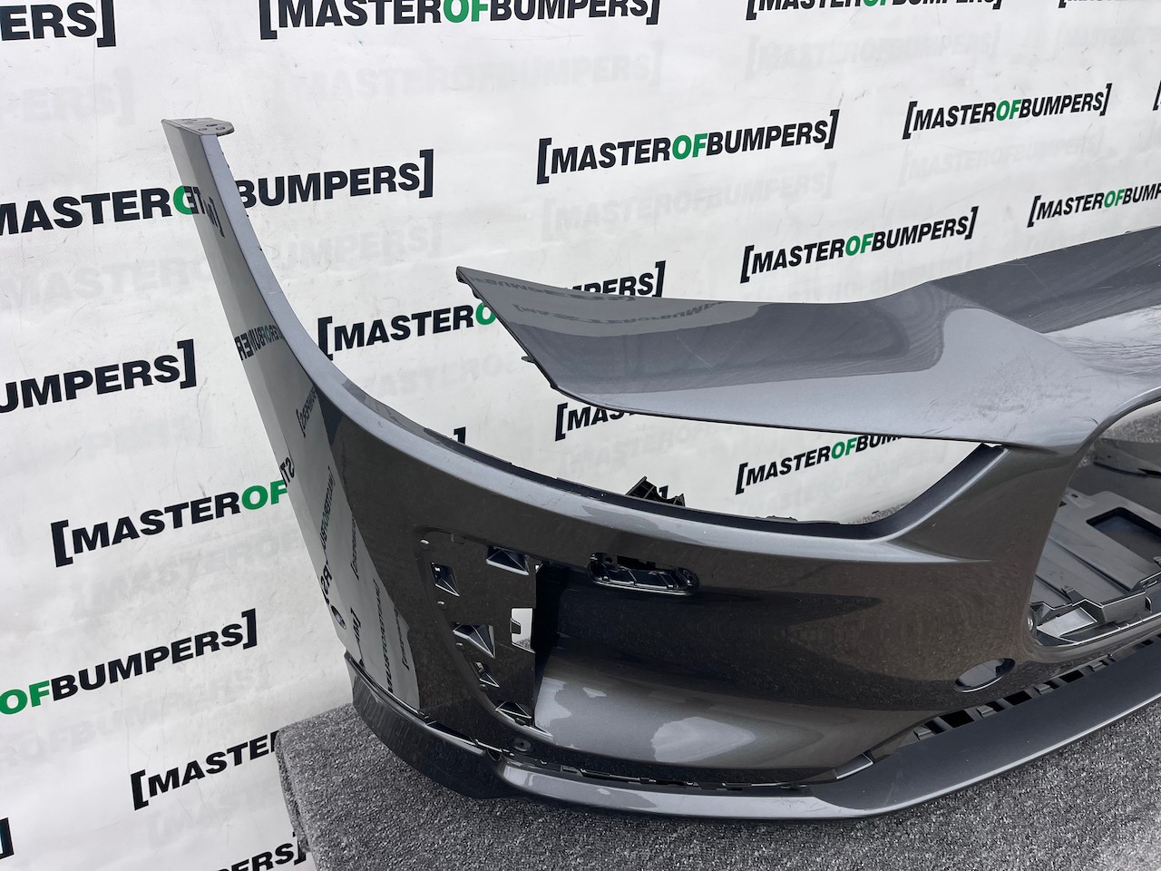 Jaguar I Pace Electric Suv 2018 - 2024 Front Bumper 6 Pdc Genuine [p601]