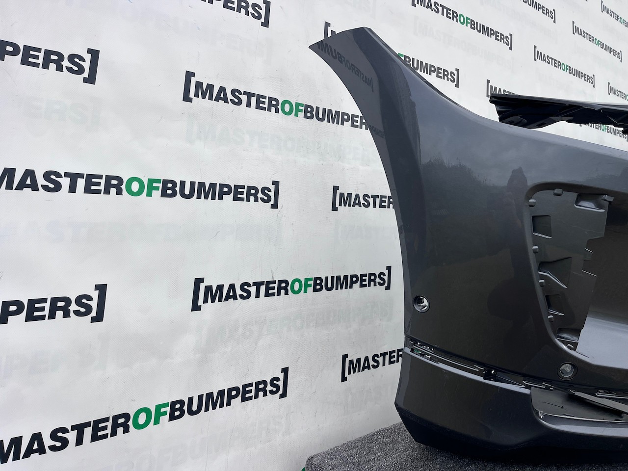 Jaguar I Pace Electric Suv 2018 - 2024 Front Bumper 6 Pdc Genuine [p601]