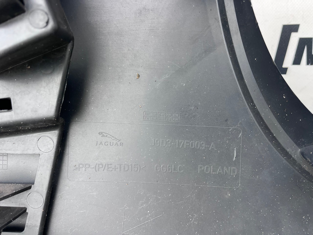 Jaguar I Pace Electric Suv 2018 - 2024 Front Bumper 4 Pdc Genuine [p603]