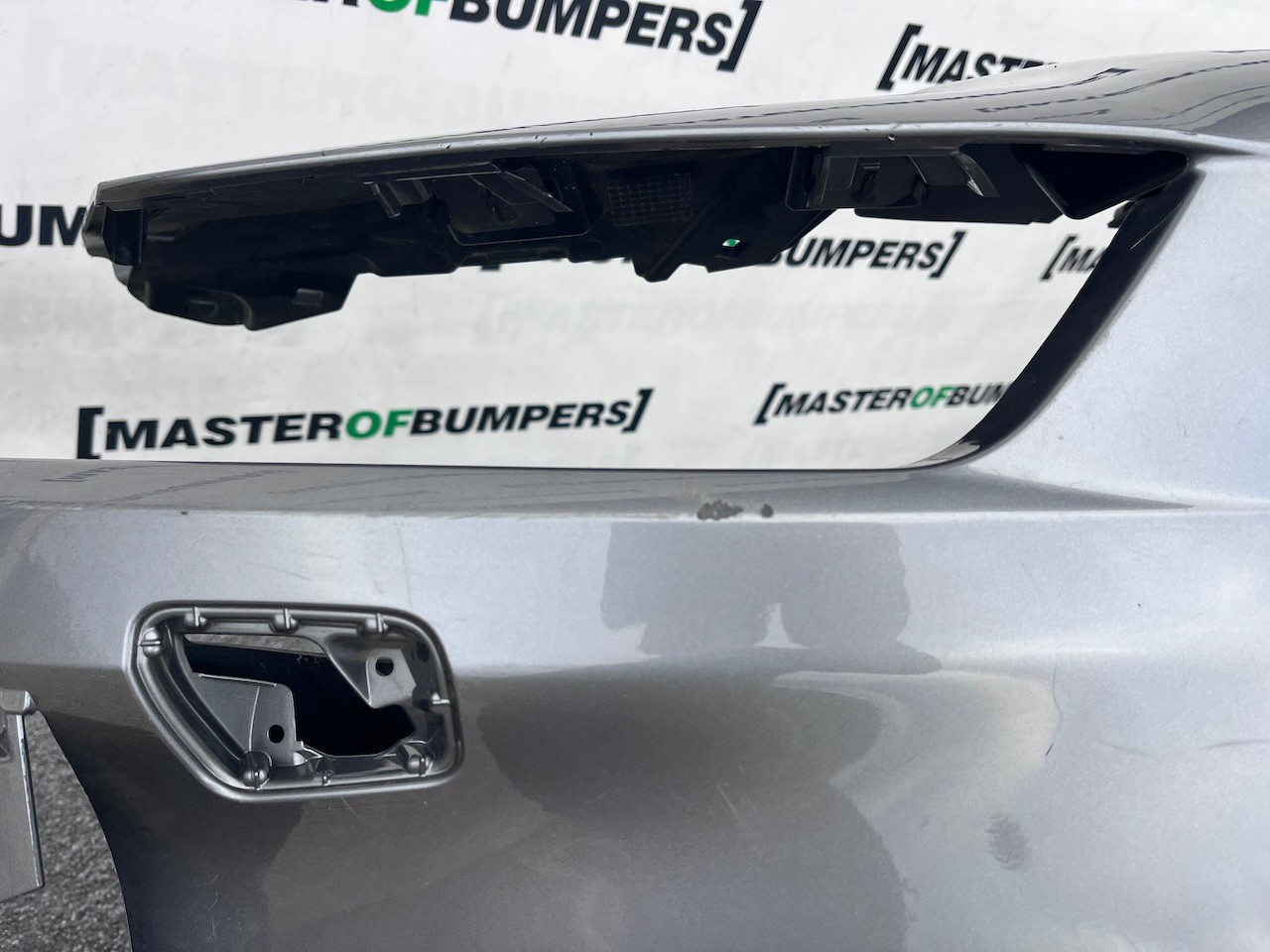 Jaguar I Pace Electric Suv 2018 - 2024 Front Bumper 6 Pdc Genuine [p602]