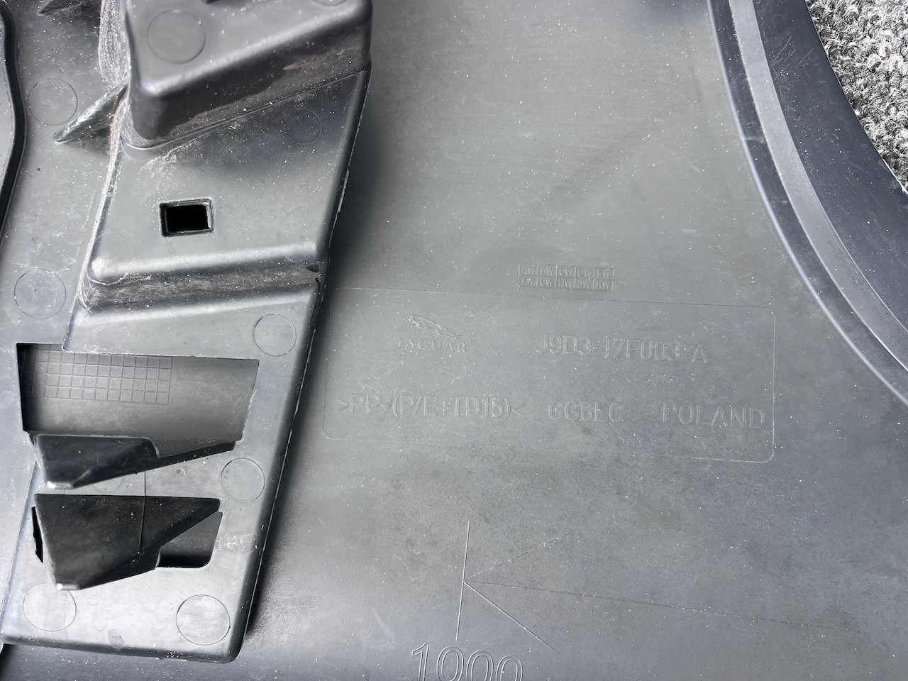 Jaguar I Pace Electric Suv 2018 - 2024 Front Bumper 6 Pdc Genuine [p671]