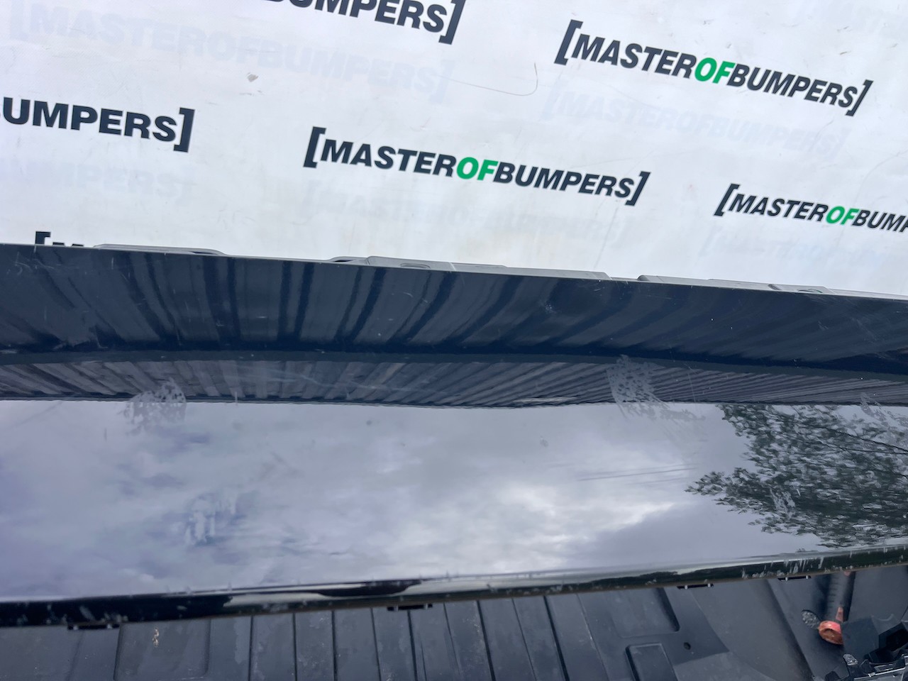 Jaguar I Pace Electric Suv 2018 - 2024 Front Bumper 6 Pdc Genuine [p671]