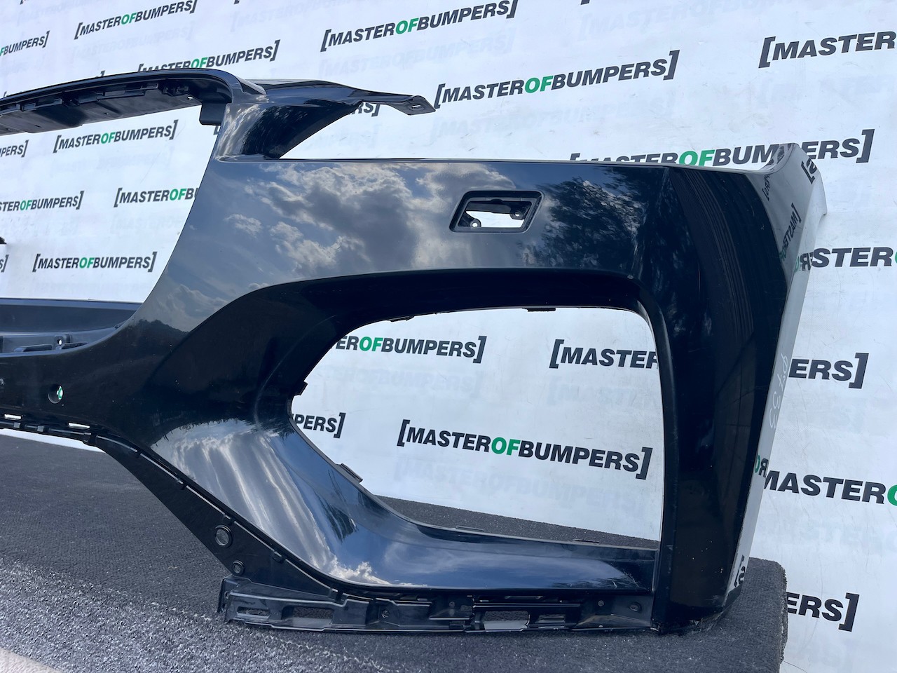 Jaguar F Pace S R Dynamic Lift 2021-2024 Front Bumper 4 Pdc + Jet Genuine [p733]