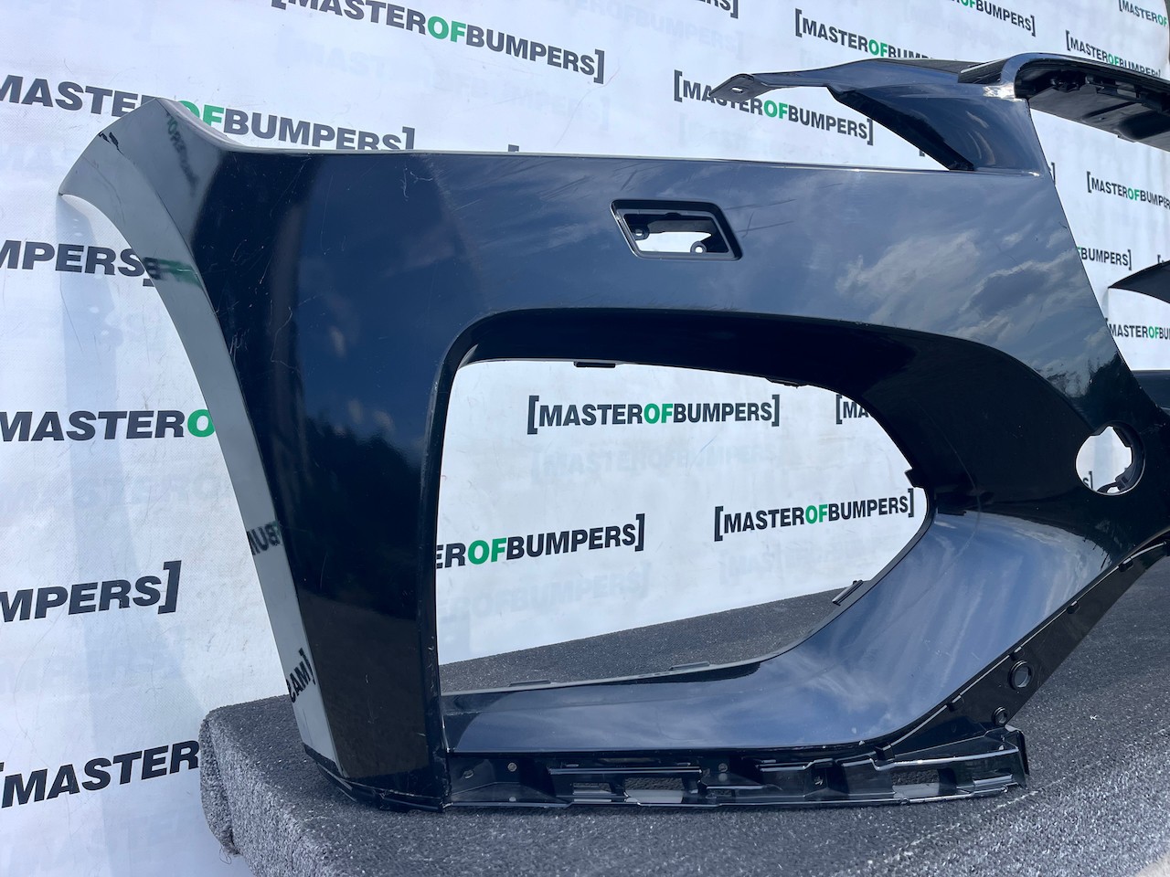 Jaguar F Pace S R Dynamic Lift 2021-2024 Front Bumper 4 Pdc + Jet Genuine [p732]
