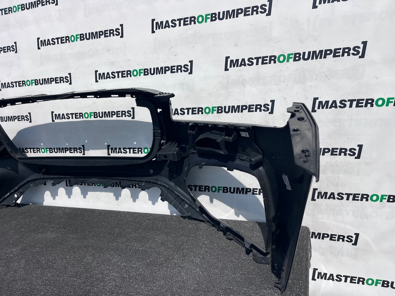 Jaguar F Pace S R Dynamic Lift 2021-2024 Front Bumper 4 Pdc + Jet Genuine [p731]