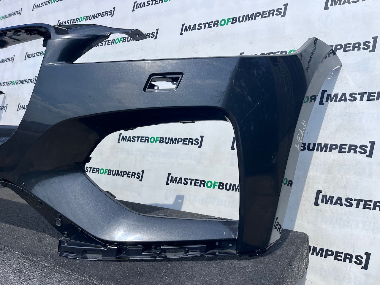 Jaguar F Pace S R Dynamic Lift 2021-2024 Front Bumper 4 Pdc + Jet Genuine [p731]